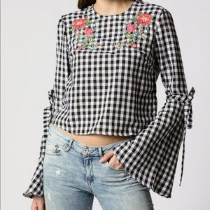 Iris Bell Sleeve Black Gingham Floral Print Top Women’s Size Medium